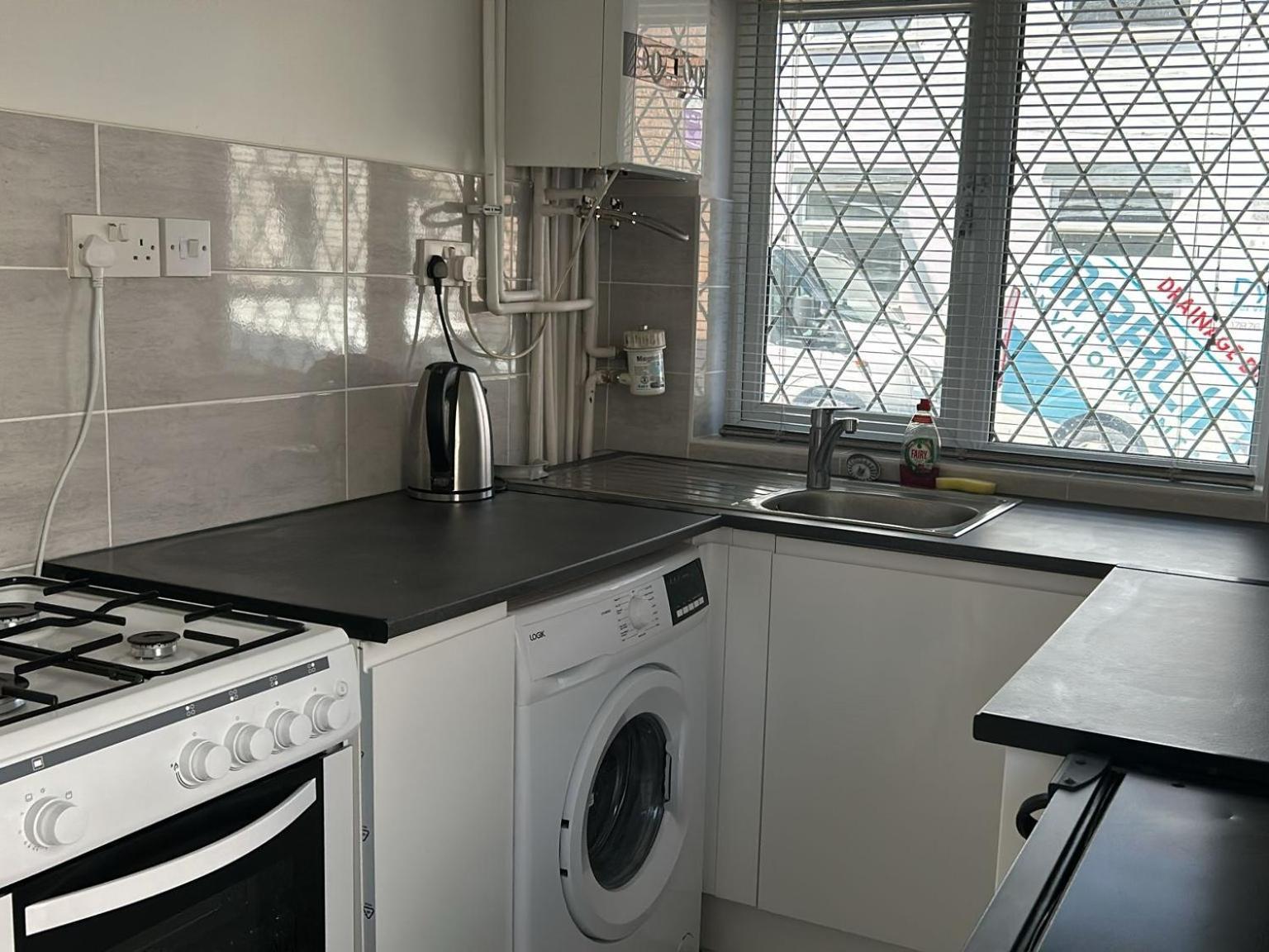 Improved Private House In Central Location 포츠머스 외부 사진